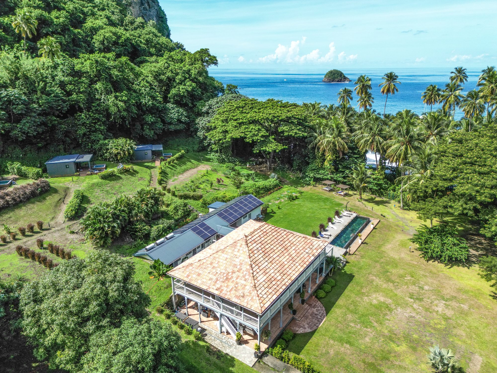 Vue aérienne de l'Habitation Anse Couleuvre par Simon Saada